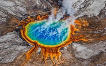 Chiêm ngưỡng hồ nước nóng vô thực như trong phim viễn tưởng, có màu sắc rực rỡ độc nhất thế giới