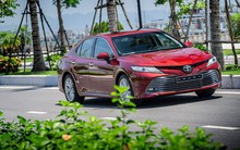 Từng được đại lý giảm giá kỷ lục để đẩy hàng tồn, mẫu xe sang này bỗng chốc hot trở lại tăng giá chóng mặt hàng trăm triệu đồng