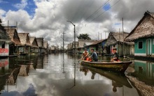 Thành phố có đến nửa triệu dân nhưng không thể tiếp cận bằng đường bộ, lý do vì sao?