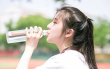 Những sai lầm uống nước làm đẹp da hầu hết chị em đều mắc phải