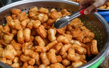 Quán quẩy 'đùi gà' rộng 10 m2, ngày bán 3 vạn chiếc ở Hà Nội