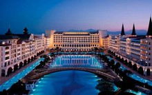 10 khách sạn sang trọng nhất thế giới: Đẹp long lanh, mỗi đêm nghỉ dưỡng bằng cả gia tài