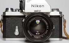 Nikon khép lại 6 thập kỷ sản xuất máy ảnh ống kính rời