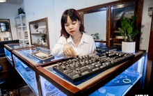 Cô gái Hà Nội làm nút bàn phím máy tính bằng kim loại quý giá chục triệu đồng