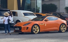 Jaguar F-Type trong dàn xe mạ vàng nổi tiếng Hải Dương lột xác diện mạo: Màu sơn nổi bật, nguyên bộ vành được đổi màu sáng chói