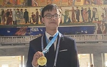 Huy chương vàng Toán quốc tế 'tiếc vì mất điểm tuyệt đối'