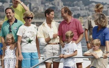 Gia đình Hoàng gia “nghỉ hè” như thế nào?