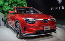 VinFast lần đầu cho người dùng chạy thử xe điện VF8 tại Việt Nam