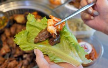 Là thứ rau ăn kèm không thể thiếu khi thưởng thức thịt nướng hay các món cuốn nhưng ít ai biết được 6 lợi ích sức khỏe cực tốt mà nó mang lại