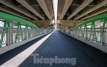 Cận cảnh cầu vòm sắt vượt hồ Linh Đàm trước ngày thông xe