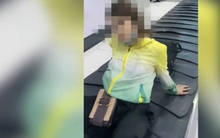 Cảng hàng không Phú Quốc lên tiếng vụ nữ hành khách ngồi trên băng chuyền hành lý