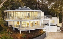 Ra ngoài mua cây, người phụ nữ mang về cả một ngôi nhà nhìn thẳng ra biển: Quyết định "nhanh như chớp" thu về hơn 3 triệu USD tiền lãi