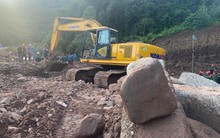 Hình ảnh hiện trường vụ công nhân mắc kẹt trong đường hầm dài 200m ngập nước ở Điện Biên