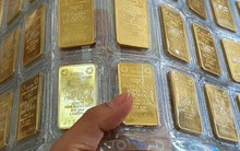 Nấu vàng miếng SJC để xuất khẩu