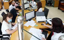 Lãi suất cao, tiền gửi vào ngân hàng tăng đột biến