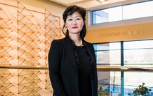 Chân dung nữ tỷ phú tự thân gốc Á đình đám ở Mỹ với những cái "nhất" khiến đấng mày râu kiêng nể