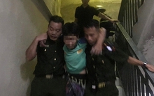 Cháy lớn tại tầng 20 toà chung cư, nam sinh 16 tuổi mắc kẹt