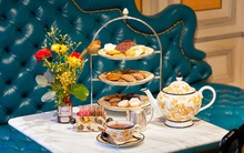 Khách sạn Paris kết hợp Gucci làm trà chiều