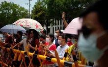 Thế giới căng mình đón sóng Covid-19 mới