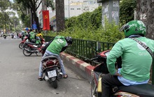 Khách hàng “sốc nặng” vì Grab phụ thu phí… nắng nóng