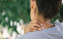 5 triệu chứng bất thường cho thấy xương của bạn yếu đi quá nhanh, cần ngăn ngừa loãng xương