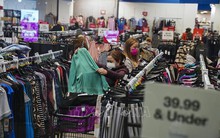 Mỹ: Giá xăng đã giảm, sao lạm phát chưa 'hạ nhiệt'?