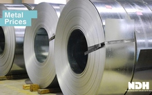 Giá quặng sắt, thép cuộn cán nóng tại Trung Quốc đồng loạt giảm gần 2%