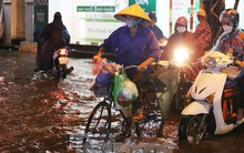 Bão số 2 gây mưa 'kỷ lục' ở Hà Nội