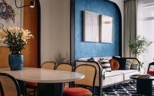 Căn hộ 90m² ở TP.HCM theo phong cách Indochine với bảng màu nhiệt đới mới mẻ