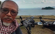 Nhà du khảo 61 tuổi một mình đạp xe 1.800km từ Bắc vào Nam: "Đi để thấy Việt Nam mình tươi đẹp"