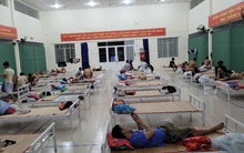 NÓNG: Hàng chục người cùng bơi sông trốn khỏi casino ở Campuchia