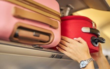 Vì sao nên tránh để hành lý xách tay phía sau bạn?