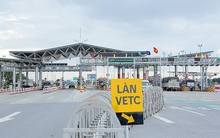 4 lỗi cần tránh khi đi qua trạm thu phí không dừng, tài xế ô tô cần lưu ý nếu không sẽ bị phạt