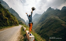 Lái xe trên những cung đường hùng vĩ, cắm trại giữa sông núi Hà Giang