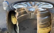 'Mổ' mâm siêu xe Bugatti đắt bằng một ôtô mới xem bên trong có gì đặc biệt