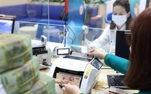 Ngân hàng, doanh nghiệp BĐS bơm vốn vào công ty chứng khoán: Lợi ích và rủi ro nào hiện hữu?