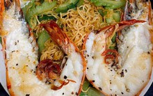 Tôm sú hổ đen to như tôm hùm, có tiền chưa chắc mua được