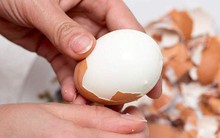Bóc vỏ trứng luộc láng bóng chỉ 5 giây là xong nếu bạn làm theo mẹo nhỏ dưới đây