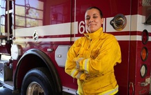 Luật sư kiêm lính cứu hỏa: Thay đổi ở tuổi 36 để thấy mình 'có một cuộc sống thật sự'