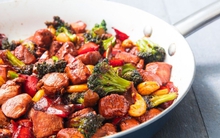 Tác hại của việc ăn thịt gà quá thường xuyên