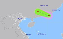Áp thấp nhiệt đới xuất hiện trên Biển Đông, gây mưa ở miền Bắc