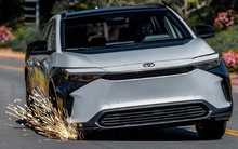 Chuyện hy hữu: Vừa bán mẫu ô tô điện đầu tiên được 2 tháng, Toyota vội gợi ý mua lại bằng được xe của khách vì lỗi chưa biết khi nào khắc phục được