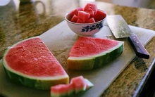 Cả gia đình nguy kịch vì ăn 1 loại quả để qua đêm, cảnh báo thêm 3 loại quả không nên bảo quản trong tủ lạnh