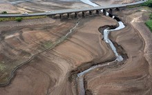 'Ác mộng' mới ở Anh: Đầu nguồn sông Thames mất sạch nước, lịch sử chưa từng có!