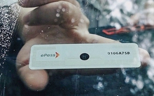 Thu phí không dừng trên cao tốc: Tài xế ô tô làm ngay 2 việc này để không "ăn phạt"