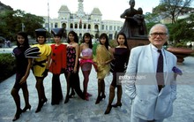 Từng có 1 show thời trang cao cấp của nhà mốt quốc tế được tổ chức ở Việt Nam, khách mời toàn siêu mẫu, hoa hậu nổi tiếng