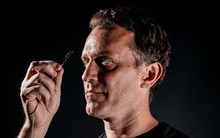 Không phải Neuralink của Elon Musk, đây mới là công ty dẫn đầu thế giới về công nghệ cấy chip vào não người