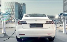 Tesla có thể áp dụng trụ sạc năng lượng mặt trời