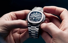 Bí mật nào 'núp' sau Patek Philippe Nautilus, chiếc đồng hồ cửa sổ tàu biển có mức giá trên đỉnh cao phi lý?
