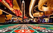 Trình Bộ Chính trị đề xuất kéo dài việc thí điểm cho người Việt chơi casino